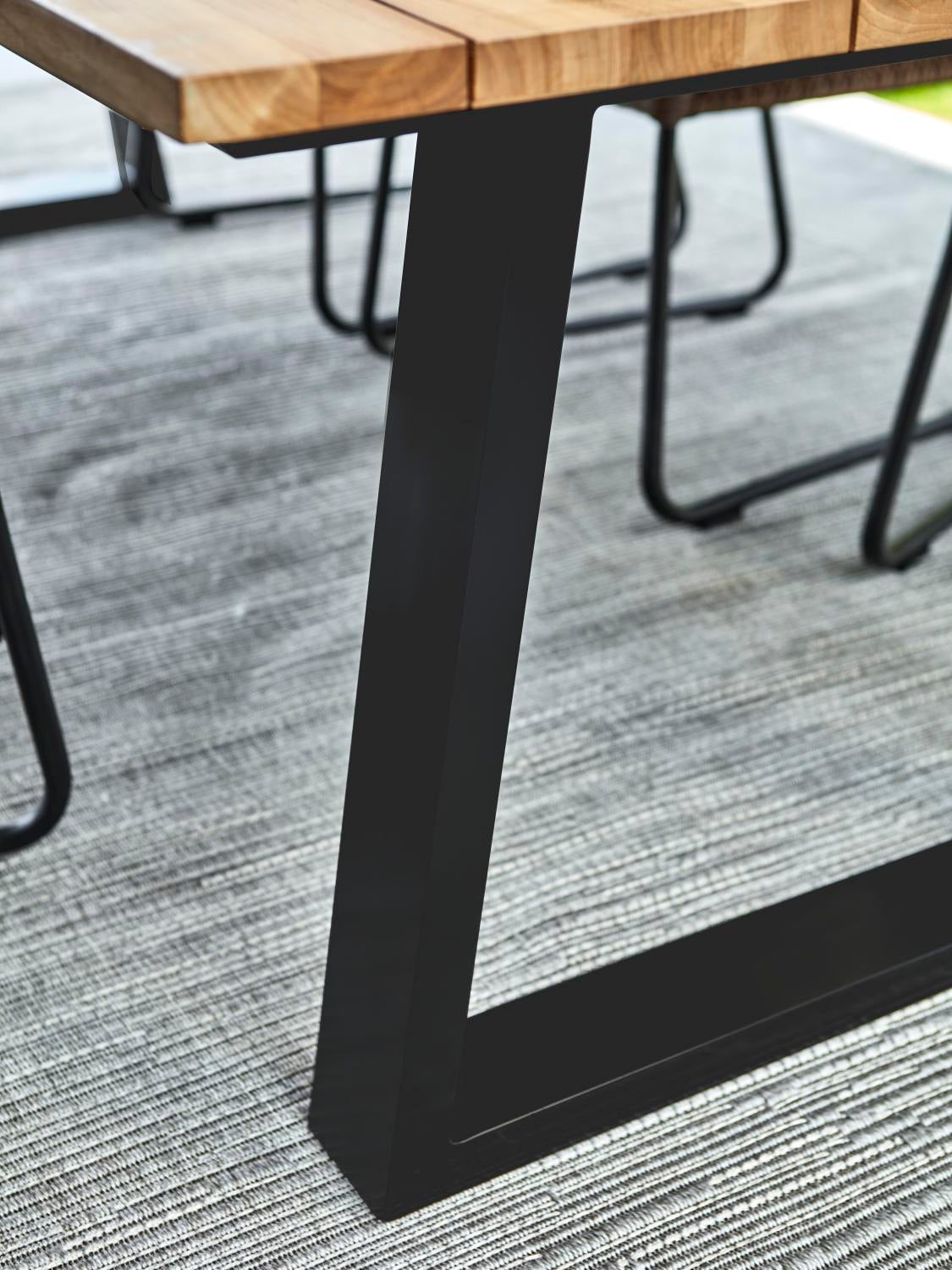 Laurion table à manger Couleur naturelle/noir