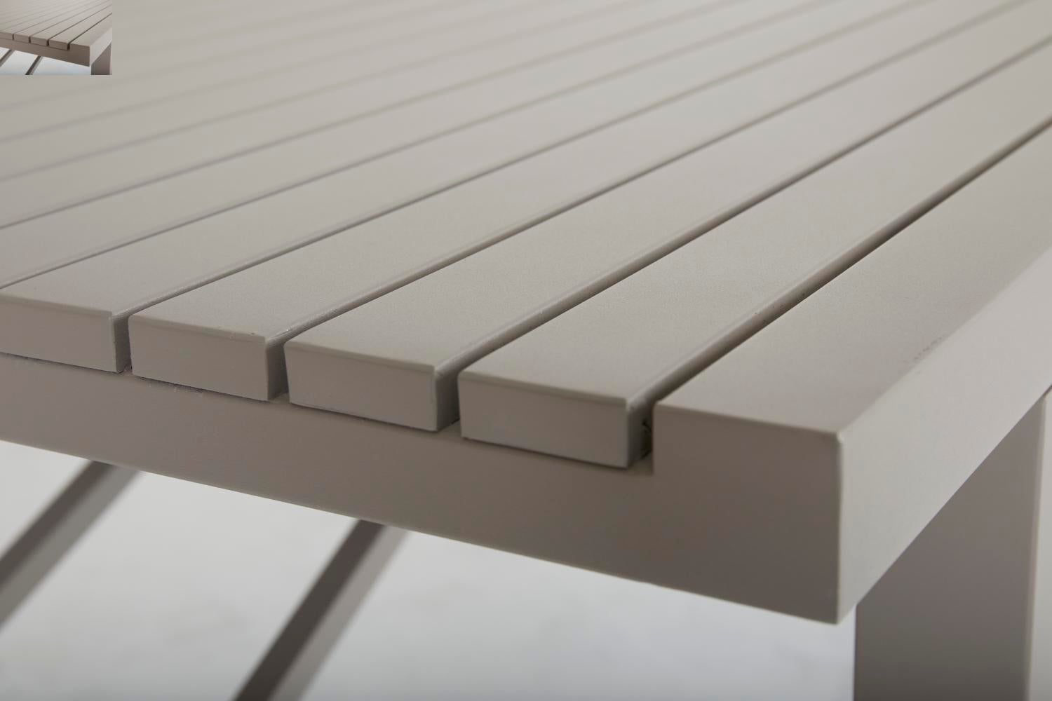 Vevi table à manger Khaki