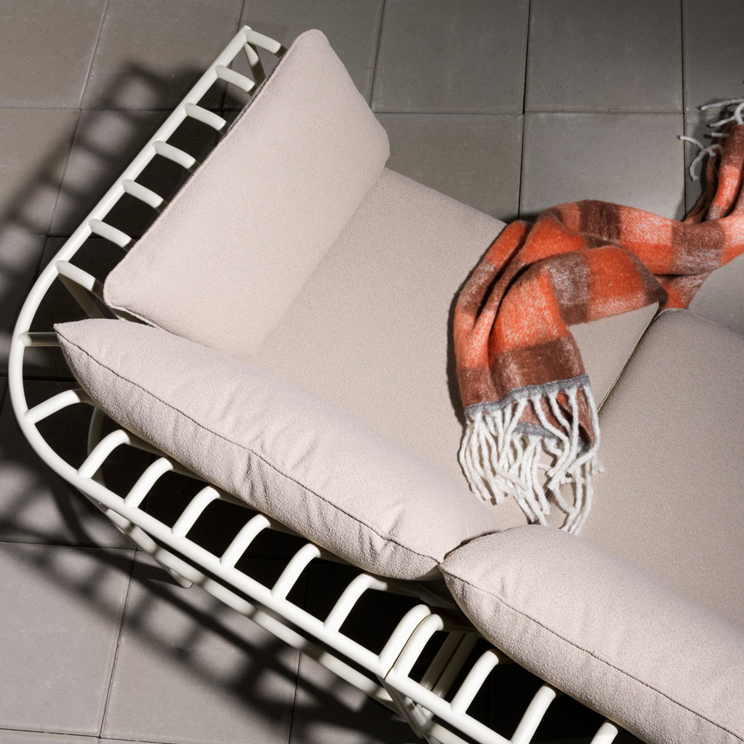 White collier 1500_1500.jpg